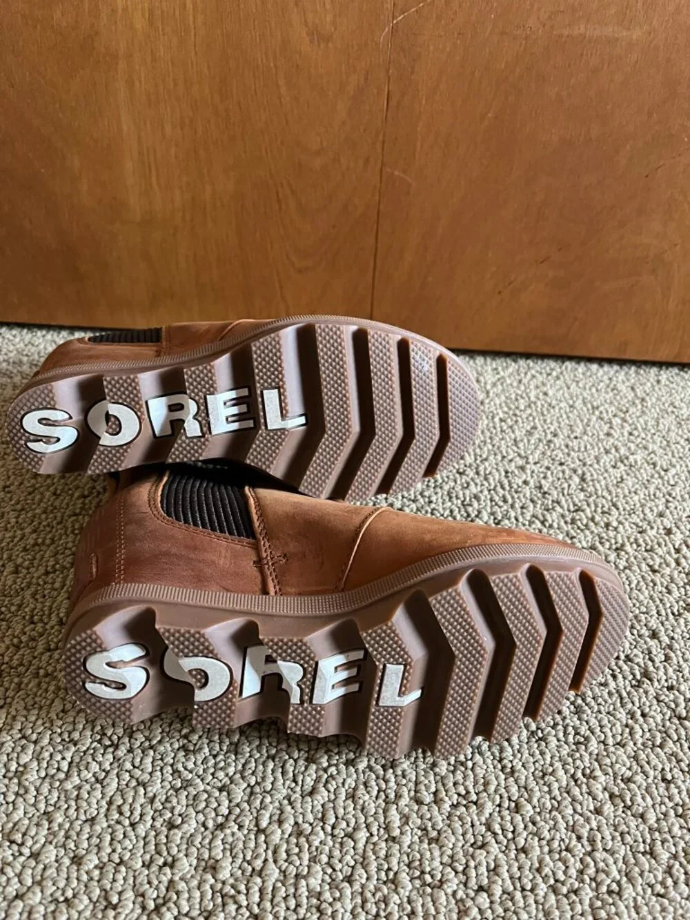 SOREL Joan of Arctic Wedge II Chelsea Boot in Iced Tea, Very Good Condition Sz 5